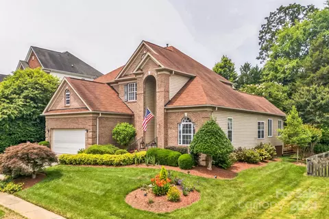10932 Valley Spring Dr, Charlotte, NC 28277