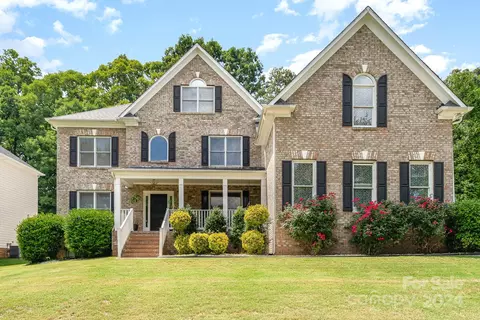 6407 Riverside Oaks Dr, Huntersville, NC 28078