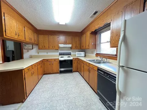 9005 Overcash Rd, Concord, NC 28027 photo 8