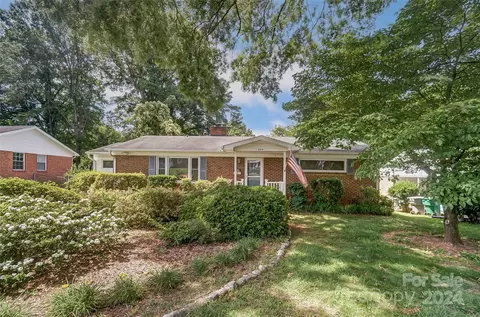 800 Brockbank Rd, Charlotte, NC 28209
