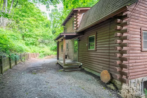 2618 Heath Peak Rd, Waynesville, NC 28785