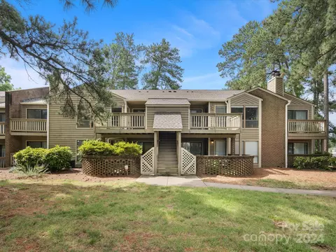 1600 Sharon W 4 Rd W #4, Charlotte, NC 28210