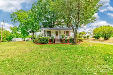 4091 Roberta Rd, Concord, NC 28027