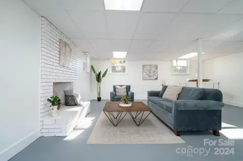Living - 2594 Cedar Valley Dr, Conover, NC 28613 photo 5 of 5
