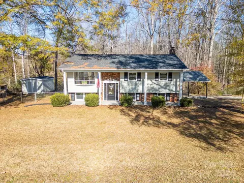 Exterior - 2594 Cedar Valley Dr, Conover, NC 28613 photo 1 of 5