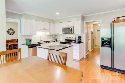 Kitchen - 70 Acorn Ln, Clyde, NC 28721 photo 1 of 1