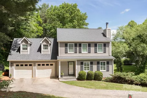 70 Acorn Ln, Clyde, NC 28721