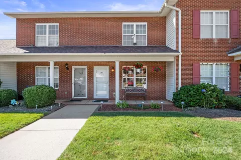 102 Brandywine H3 Dr #H3, Conover, NC 28613