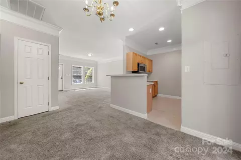 4307 Laurel Hill Ln, Charlotte, NC 28217