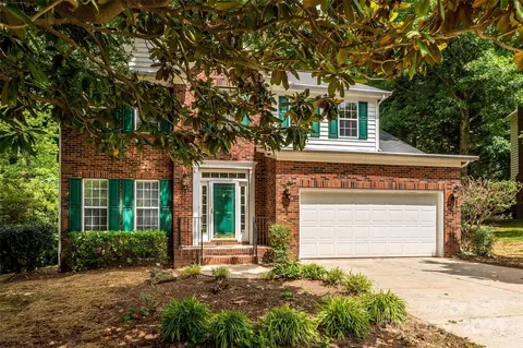 2819 Glen Summit Dr, Charlotte, NC 28270