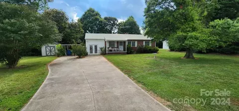 7746 Nc Hwy 90 Dr, Stony Point, NC 28678