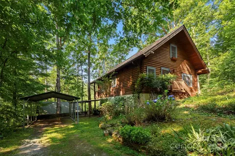 157 Spring Valley Dr, Union Mills, NC 28167