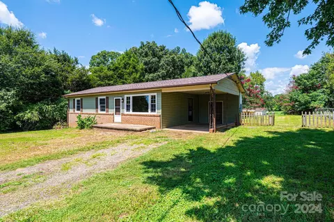 1870 August St, Conover, NC 28613 photo 3