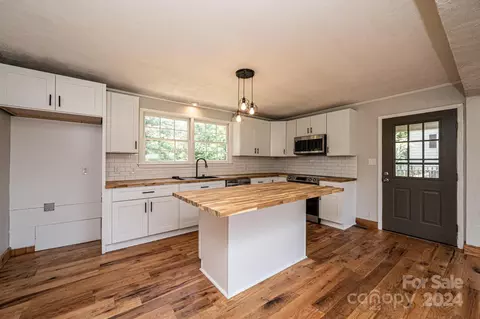 1870 August St, Conover, NC 28613 photo 9