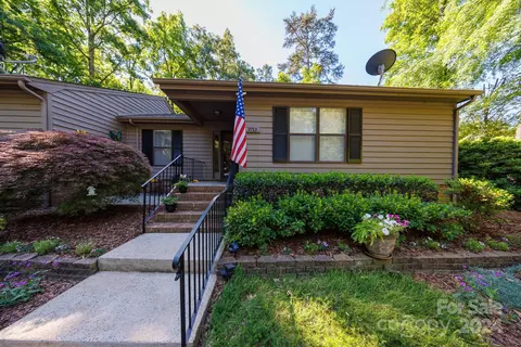 2712 Redbud Ln, Fort Mill, SC 29715