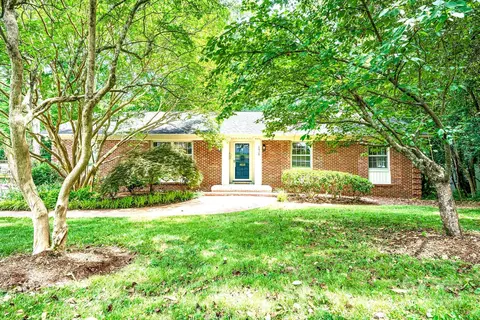 4926 Zephyr Ln, Charlotte, NC 28209