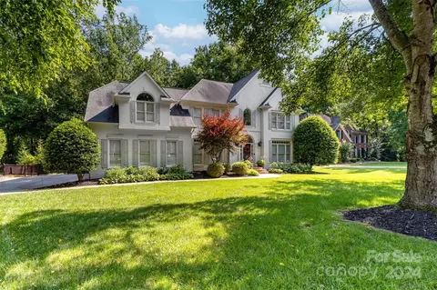 18433 Indian Oaks Ln, Davidson, NC 28036