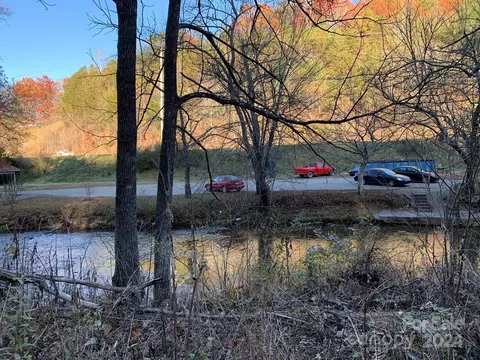 Tee Pee Drive, Whittier, NC 28789