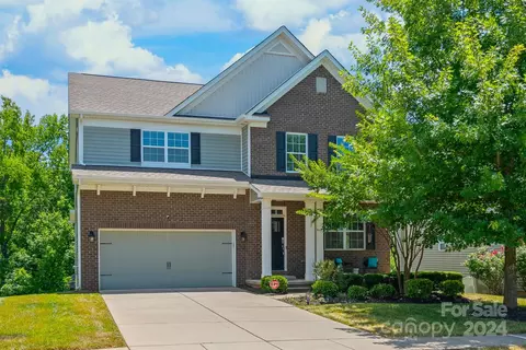 9123 Inverness Bay Rd, Charlotte, NC 28278