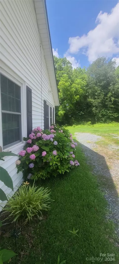 Exterior - 108 Mill St, Biscoe, NC 27209 photo 2 of 3