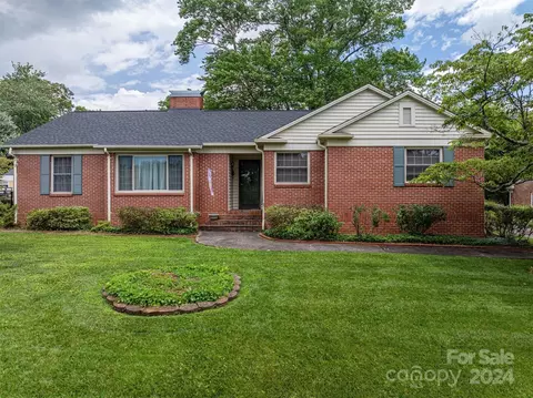 536 1st Nw St NW, Hickory, NC 28601
