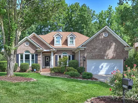10194 Willow Rock Dr, Charlotte, NC 28277
