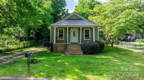 317 W Pine St, Lincolnton, NC 28092