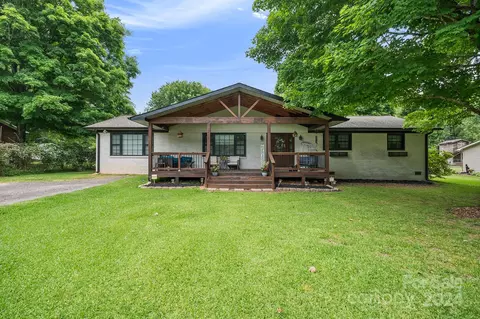 1410 Crestfield Dr, Lancaster, SC 29720