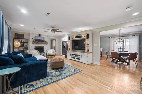 1410 Crestfield Dr, Lancaster, SC 29720 photo 4
