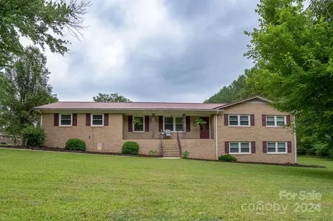1614 Mountain Creek Rd, Albemarle, NC 28001
