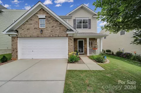 12432 Caracara Ct, Charlotte, NC 28278