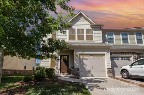 314 Scenic View Ln, Matthews, NC 28104