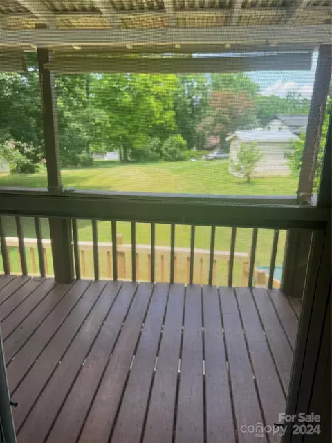 710 E 10th St, Newton, NC 28658 photo 17