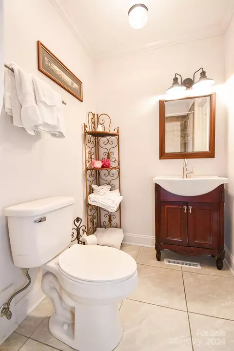 Bath - 425 Baucom Deese Rd, Monroe, NC 28110 photo 2 of 3