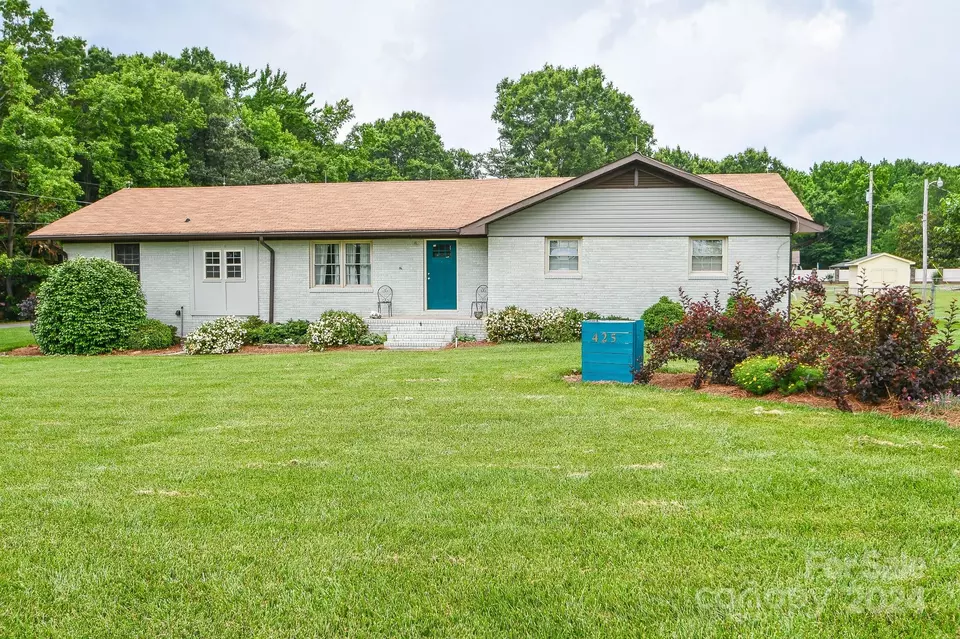 Exterior - 425 Baucom Deese Rd, Monroe, NC 28110 photo 1 of 4