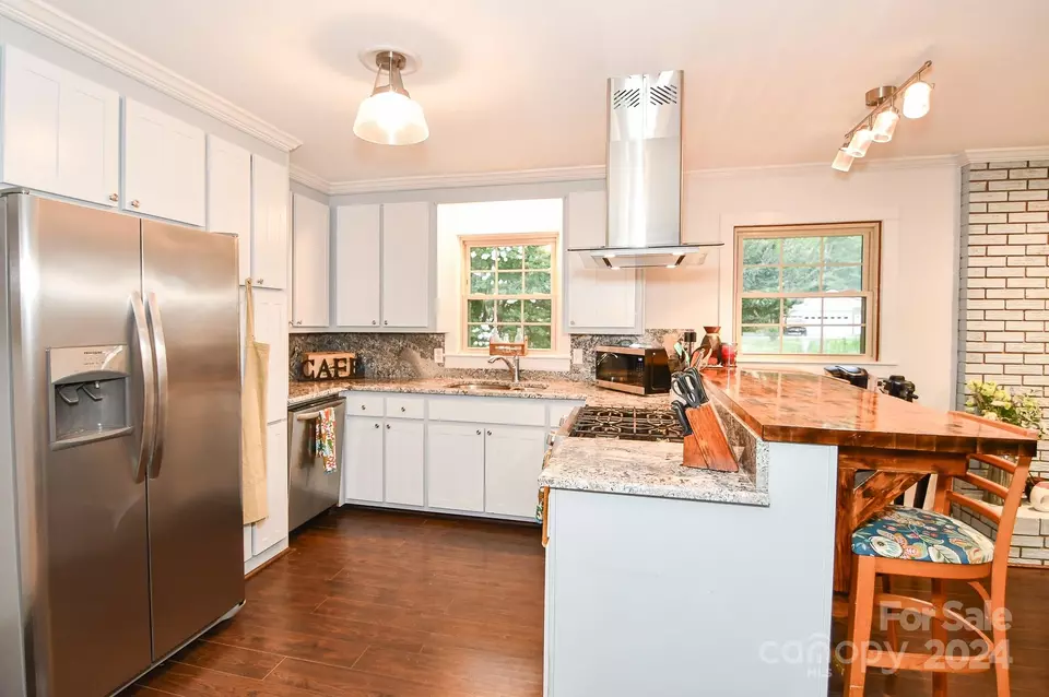 Kitchen - 425 Baucom Deese Rd, Monroe, NC 28110 photo 2 of 3