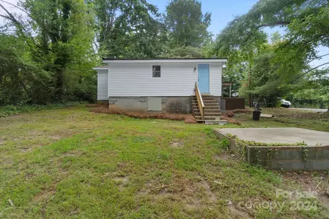 Exterior - 706 Smith St, Kannapolis, NC 28083 photo 2 of 2