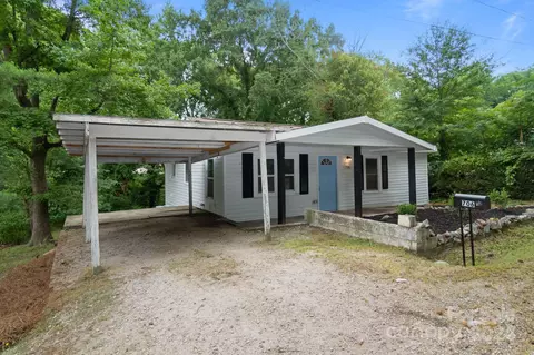 706 Smith St, Kannapolis, NC 28083