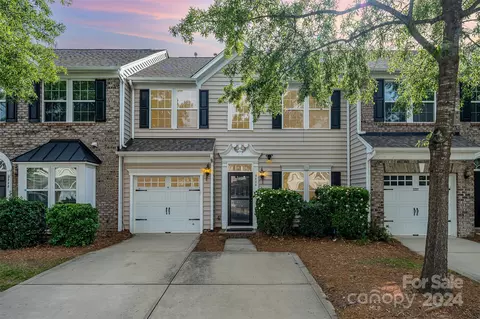 9424 Alice Mcginn Dr, Charlotte, NC 28277