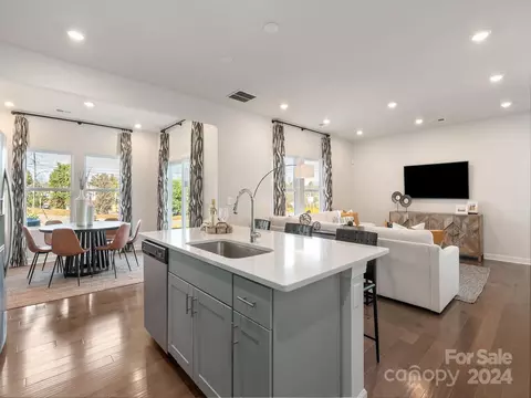 1017 Harry Ct, Albemarle, NC 28001