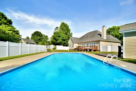 2364 Wednesbury Ct, Kannapolis, NC 28083