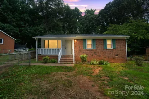 121 Hickory Ln, York, SC 29745