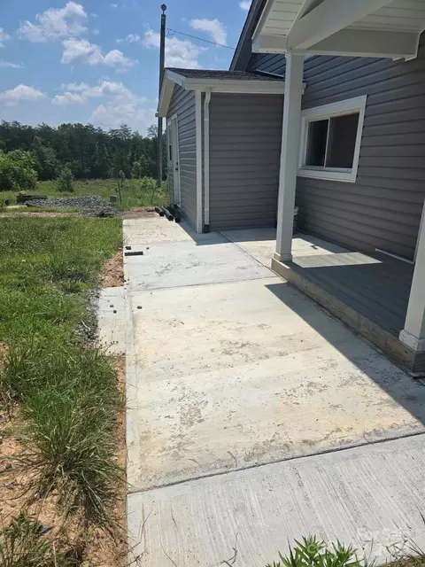 Exterior - 4080 Piney Rd, Morganton, NC 28655 photo 5 of 8