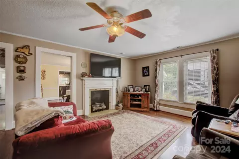 138 Stevenson Farm Rd, Statesville, NC 28625