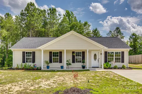 1489 Foxbrook Cir, Lancaster, SC 29720