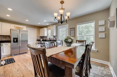 Dining - 1489 Foxbrook Cir, Lancaster, SC 29720 photo 1 of 2