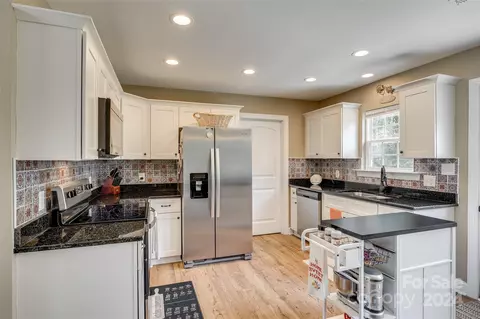 Kitchen - 1489 Foxbrook Cir, Lancaster, SC 29720 photo 1 of 4