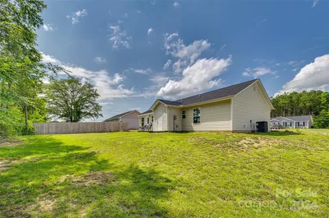 Exterior - 1489 Foxbrook Cir, Lancaster, SC 29720 photo 3 of 3