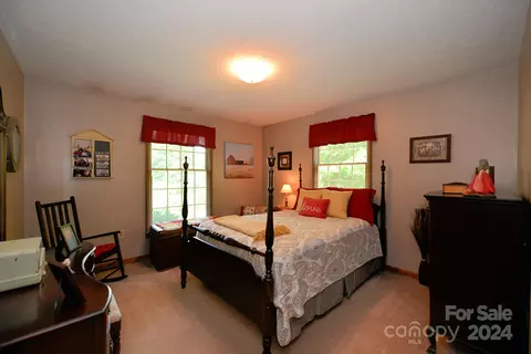 Bedroom - 491 Racking Cove Rd, Sylva, NC 28779 photo 4 of 6