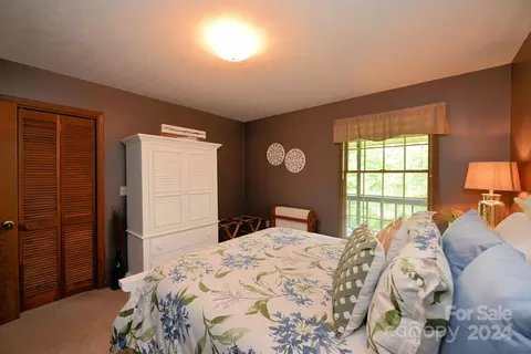 Bedroom - 491 Racking Cove Rd, Sylva, NC 28779 photo 2 of 6